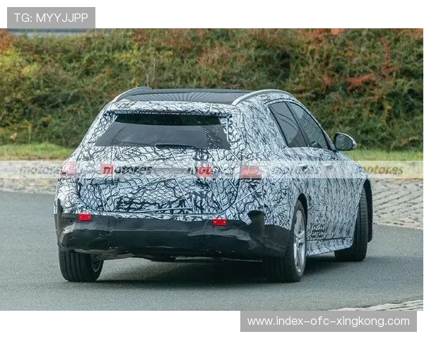 体育明星晒新车！网友：比我家贵 100 倍