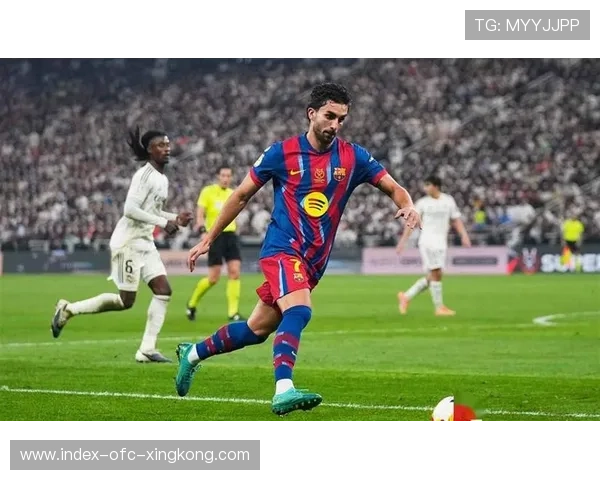 巴萨费兰·托雷斯禁区抢点咄咄逼人